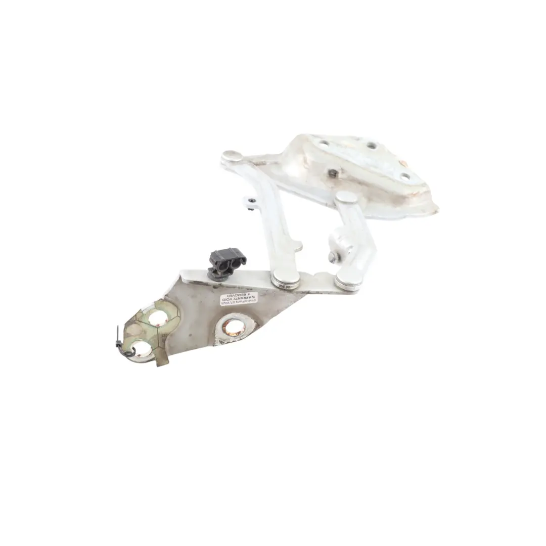 Volkswagen Touareg 7L Bonnet Hinge Front Right O/S 7L6823302A Reflex Silver A7W - SKU 7L6823302B-RES - Part number 7L6823302B