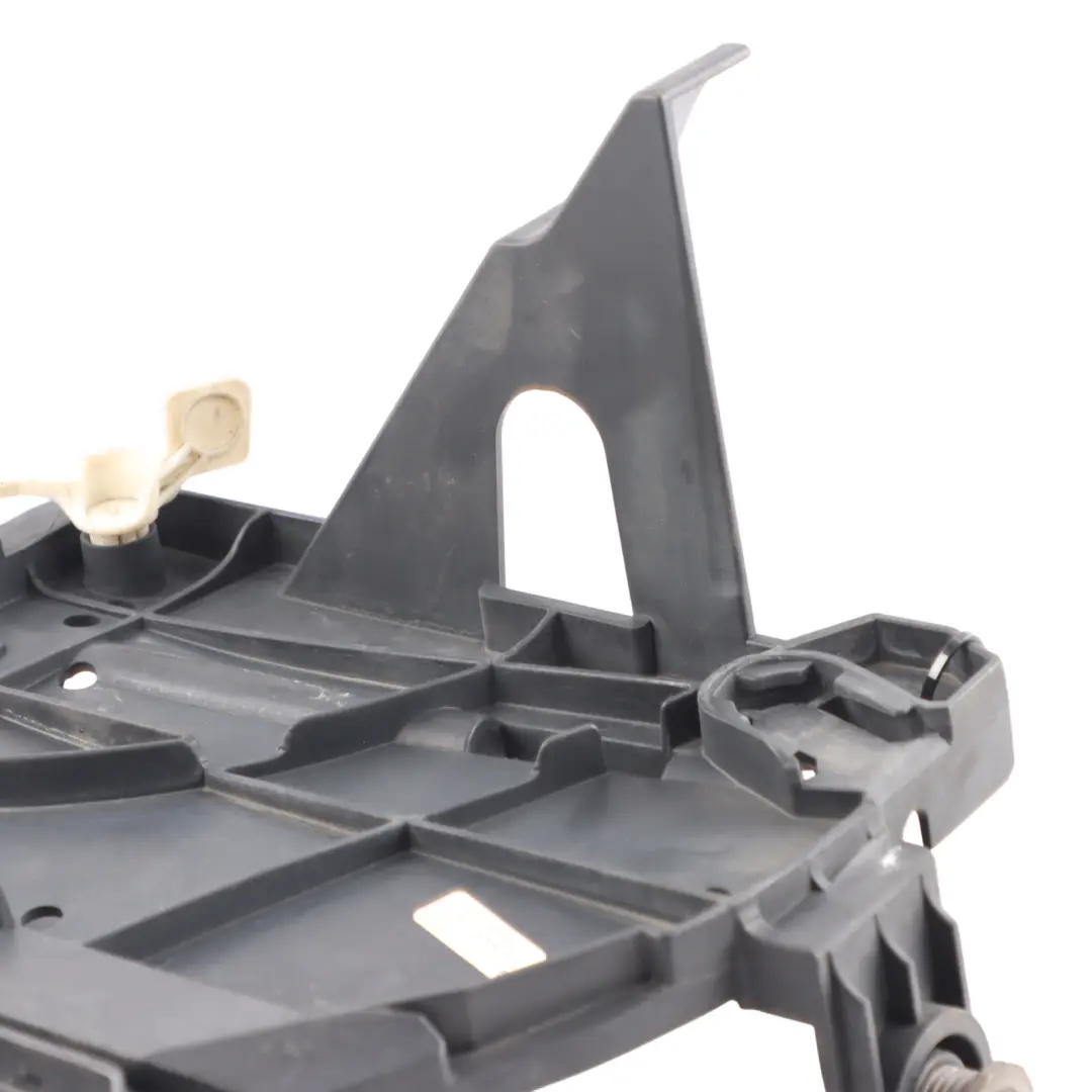 7L Headlight Lamp Bracket Holder Mount Right O/S to Volkswagen Touareg with Part number 7L6941292 Volkswagen Touareg 7L Headlight Lamp Bracket Holder Mount Right O/S - SKU 7L6941292 - Part number 7L6941292