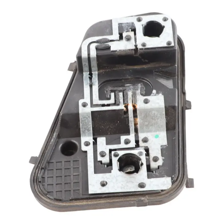 Volkswagen Touareg 7L Rear Outer Tail Light Bulb Socket Left N/S - SKU 7L6945257 - Part number 7L6945257