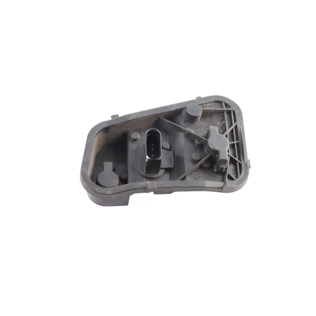 Volkswagen Touareg 7L Rear Outer Tail Light Bulb Socket Left N/S - SKU 7L6945257 - Part number 7L6945257