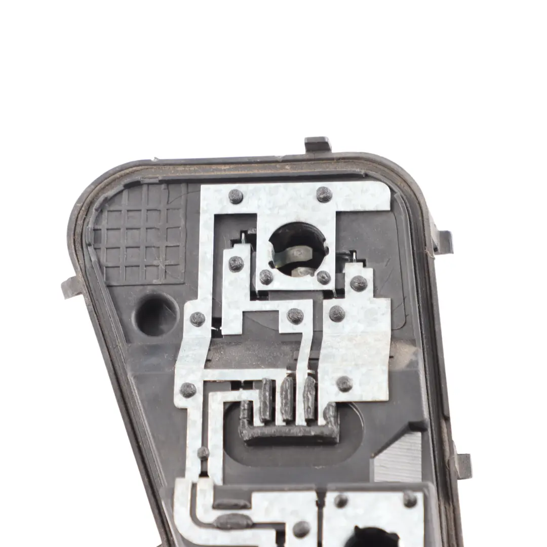 Volkswagen Touareg 7L Rear Outer Tail Light Bulb Socket Right O/S - SKU 7L6945258 - Part number 7L6945258