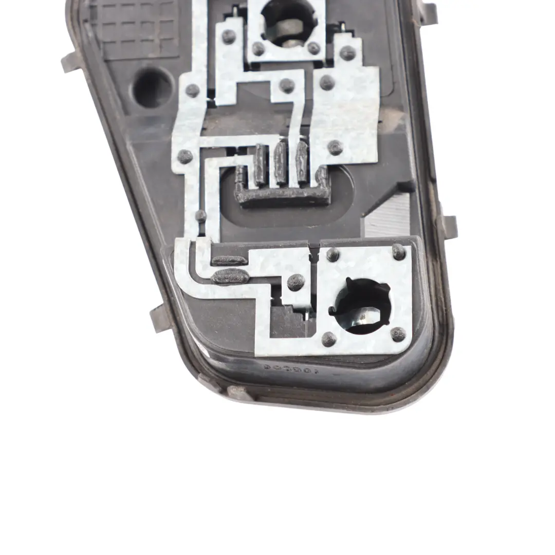 Volkswagen Touareg 7L Rear Outer Tail Light Bulb Socket Right O/S - SKU 7L6945258 - Part number 7L6945258