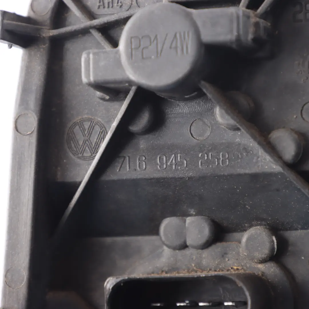 7L Rear Outer Tail Light Bulb Socket Right O/S to Volkswagen Touareg with Part number 7L6945258 Volkswagen Touareg 7L Rear Outer Tail Light Bulb Socket Right O/S - SKU 7L6945258 - Part number 7L6945258