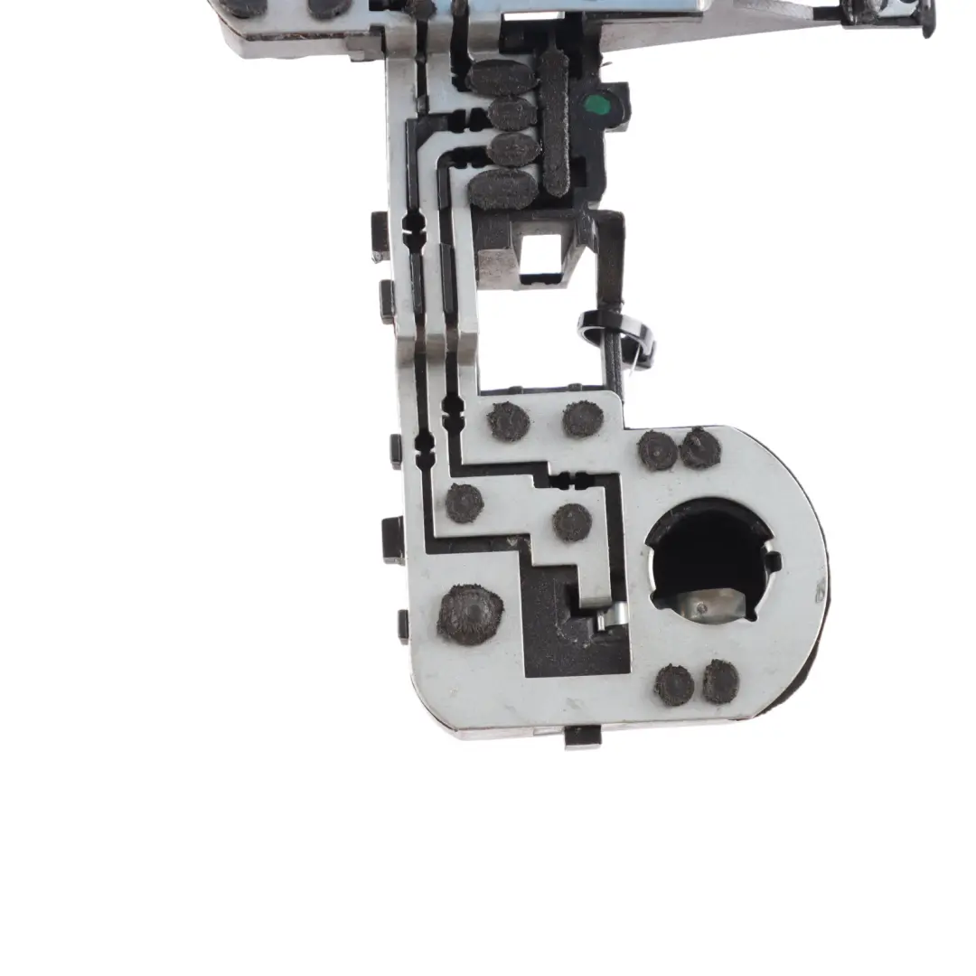 Volkswagen Touareg 7L Douille D'Ampoule Feu Arrière Intérieur Gauche - SKU 7L6945259A - Numéro de pièce 7L6945259A