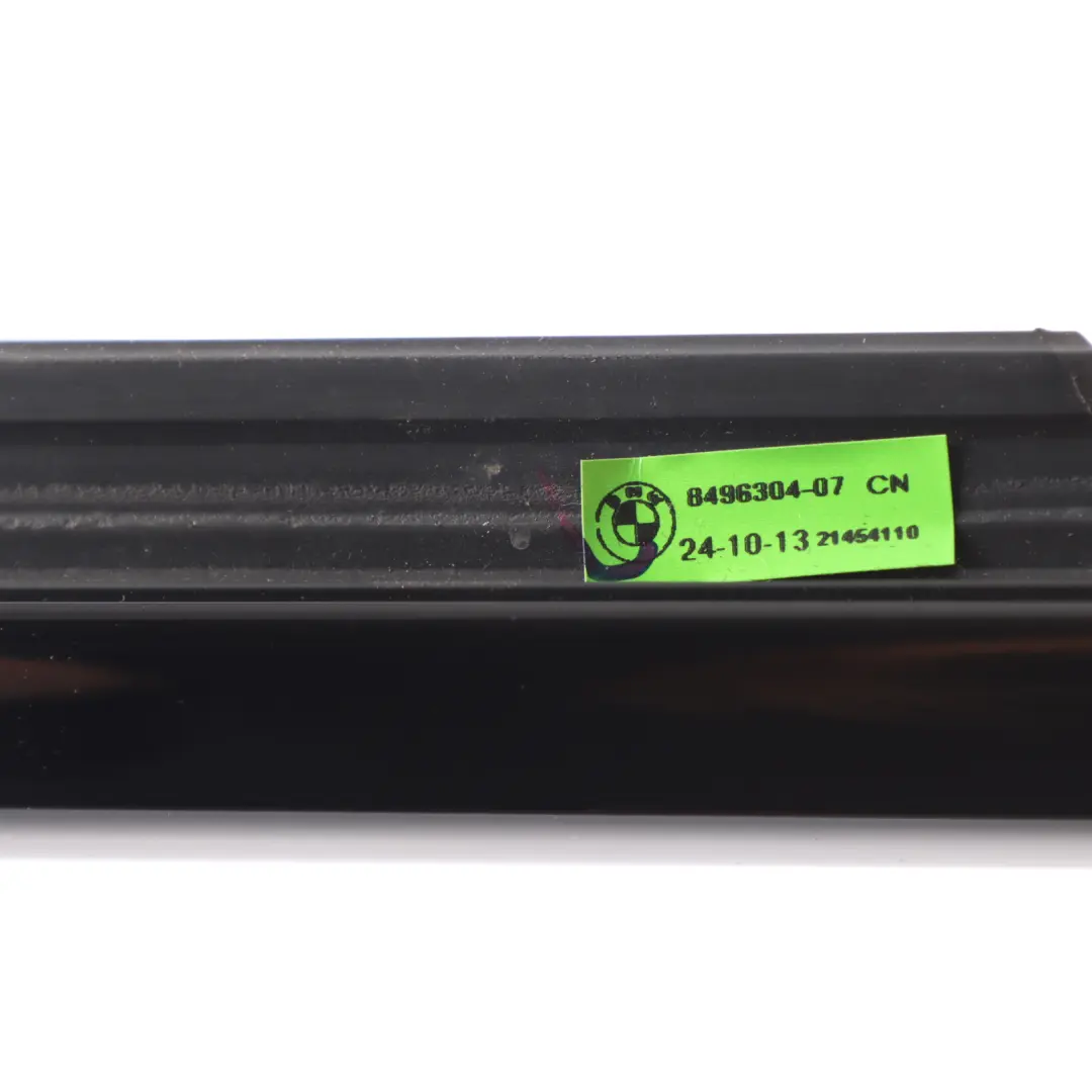 Door Weatherstrip Front Right O/S Window Outer Strip Cover High Gloss to BMW U06 with Part number 8496304 BMW U06 Door Weatherstrip Front Right O/S Window Outer Strip Cover High Gloss - SKU 8496304 - Part number 8496304