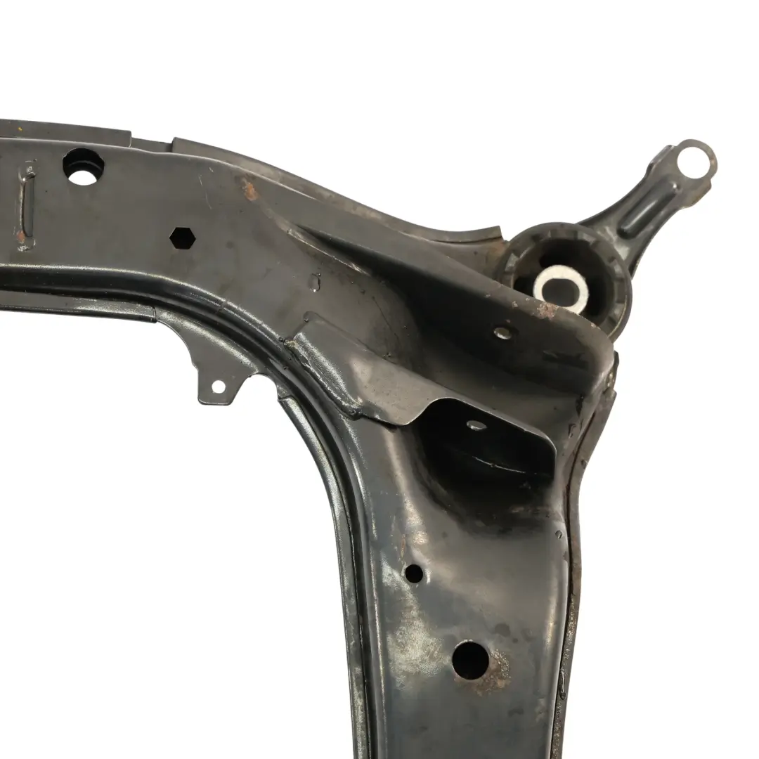 Audi A4 B7 Supporto sottotelaio anteriore Culla portante Montaggio - SKU 8E0399313BD - Numero di parte 8E0399313BD