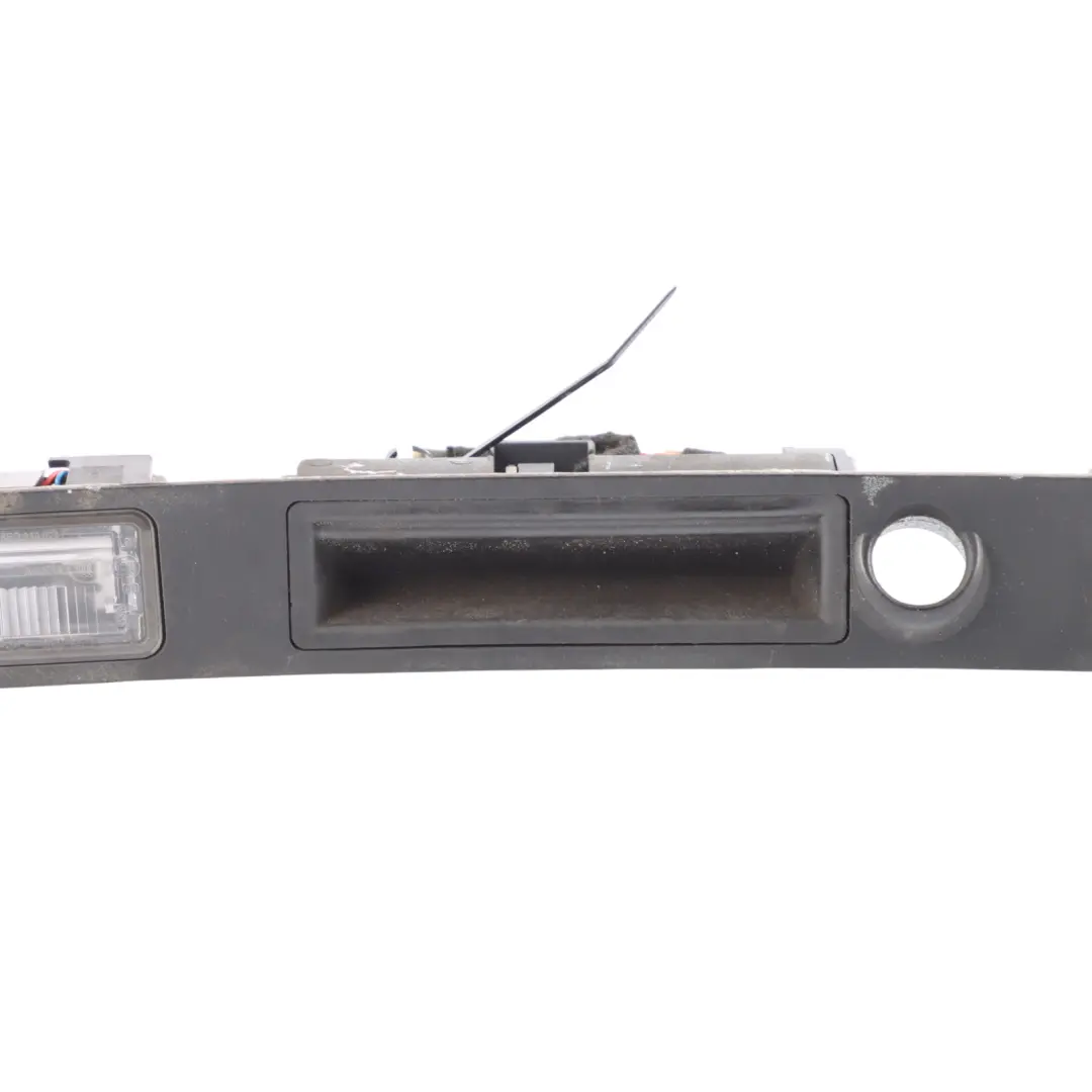 Handle Boot Lid Trim Panel Number Plate Light to Audi A4 B7 Tailgate with Part number 8E0827576 Audi A4 B7 Tailgate Handle Boot Lid Trim Panel Number Plate Light - SKU 8E0827576 - Part number 8E0827576