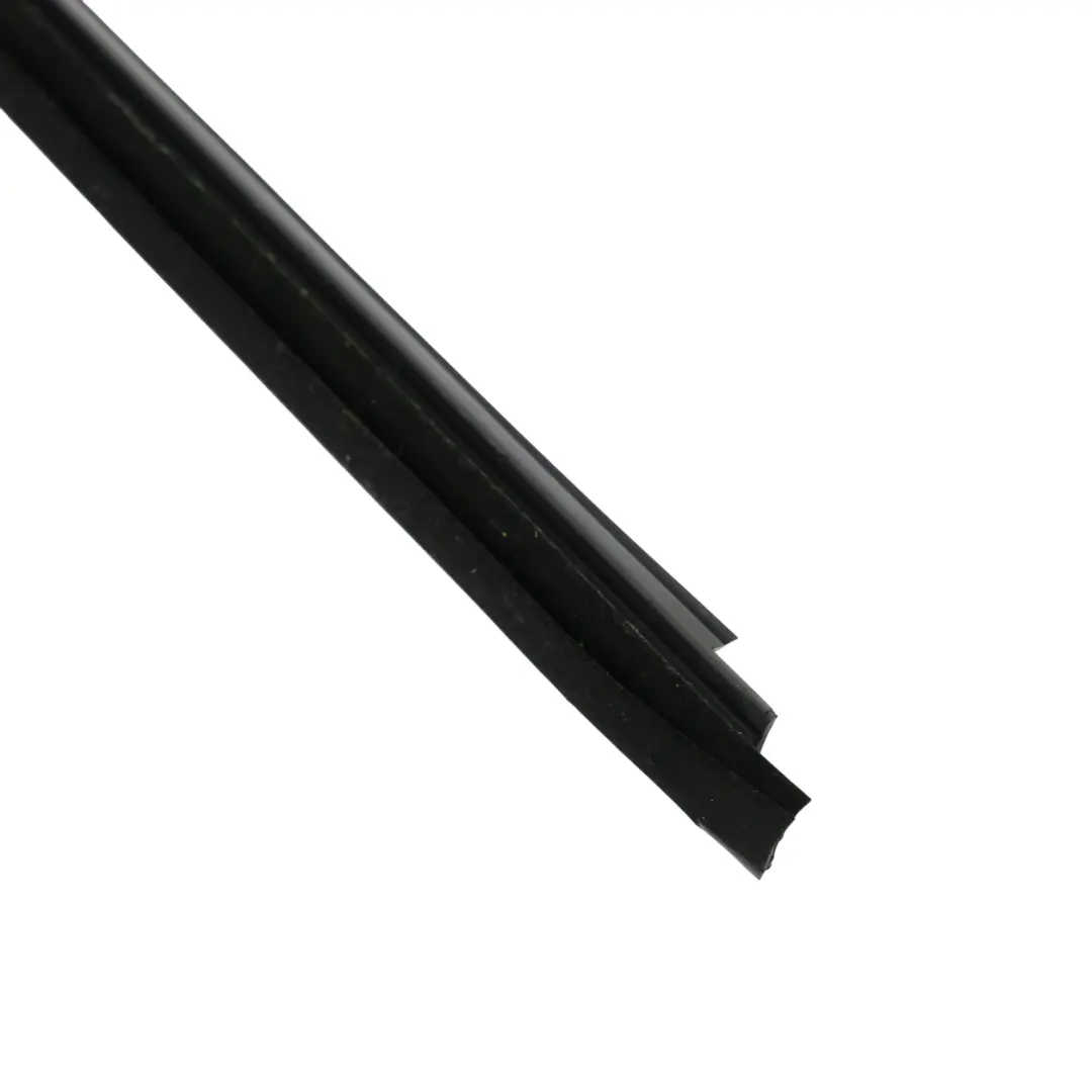 Joint D'Étanchéité Intérieur Vitre De Porte Arrière Droite pour Audi A4 B7 à propos du numéro de pièce 8E0839480G Audi A4 B7 Joint D'Étanchéité Intérieur Vitre De Porte Arrière Droite - SKU 8E0839480G - Numéro de pièce 8E0839480G