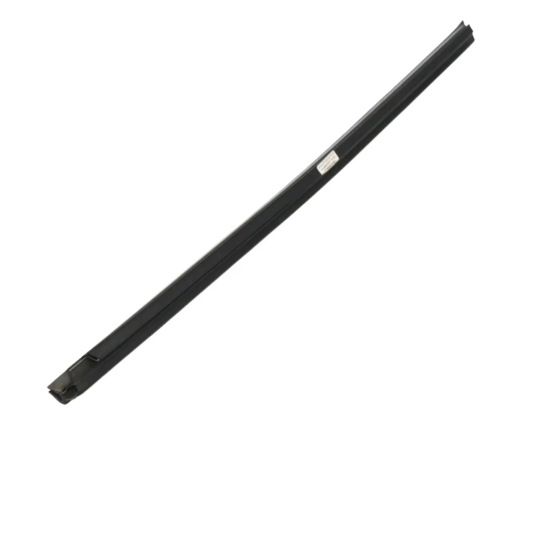 Striscia Finestra Posteriore Interno Guarnizione Destra per Audi A4 B7 con numero di parte 8E0839480G Audi A4 B7 Striscia Finestra Posteriore Interno Guarnizione Destra - SKU 8E0839480G - Numero di parte 8E0839480G