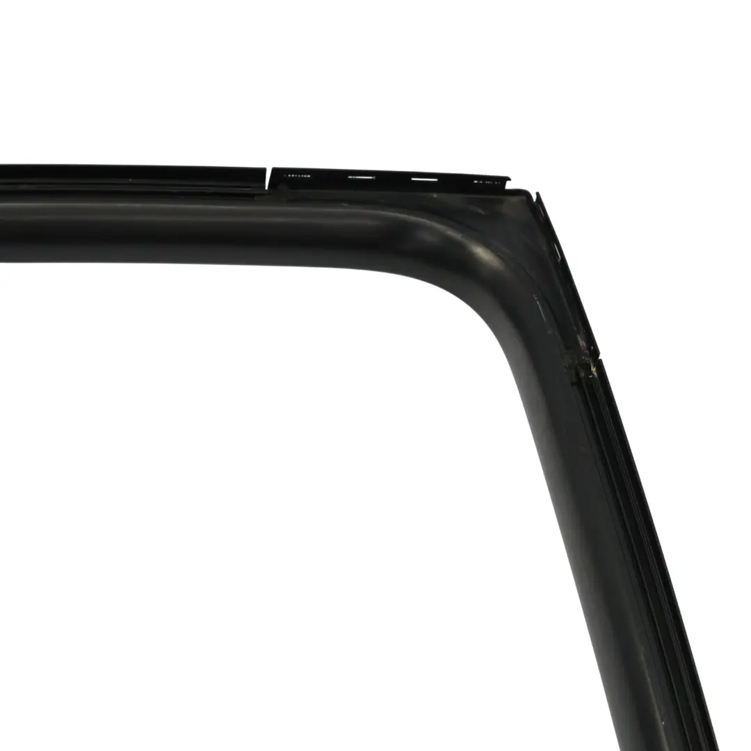 Ramka Drzwi Szyby Tył Prawo do Audi A4 B7 o numerze 8E5839630C Audi A4 B7 Ramka Drzwi Szyby Tył Prawo - SKU 8E5839630C - Numer Części 8E5839630C