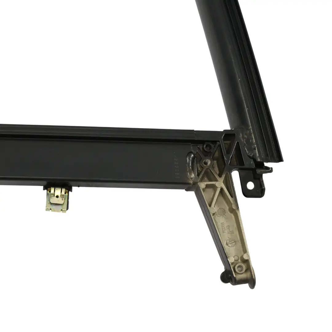 Lève Vitre Arrière Supérieur Droit pour Audi A4 B7 à propos du numéro de pièce 8E5839630C Audi A4 B7 Lève Vitre Arrière Supérieur Droit - SKU 8E5839630C - Numéro de pièce 8E5839630C