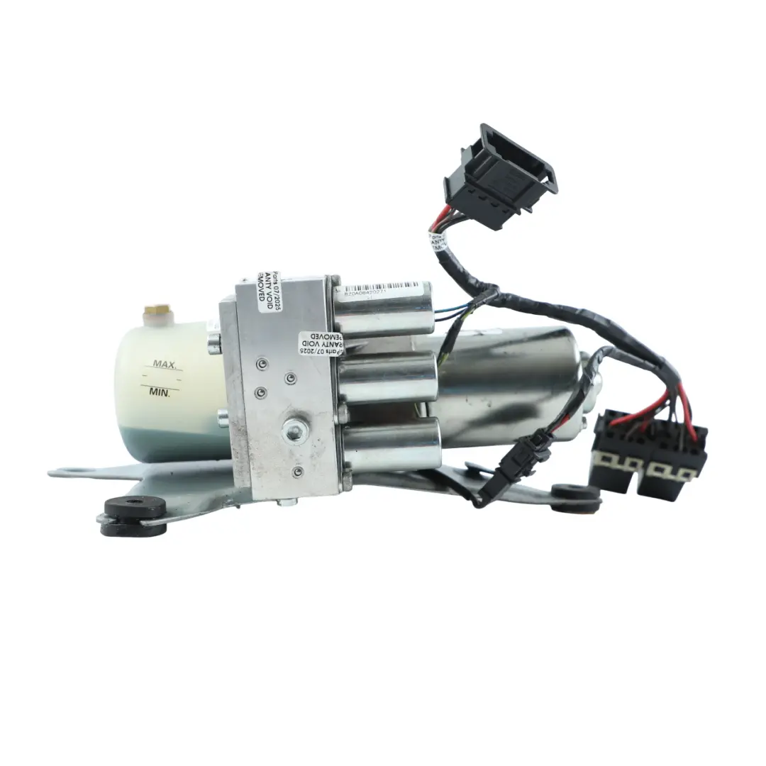 Hydraulic Roof Pump Motor Actuator Unit to Audi A4 B7 Convertible with Part number 8H871611A Audi A4 B7 Convertible Hydraulic Roof Pump Motor Actuator Unit - SKU 8H871611A - Part number 8H871611A