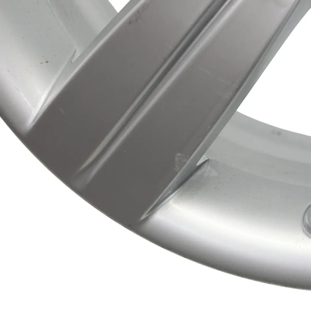 Felga Aluminiowa Srebrna 17" ET:47 8J Star Spoke do Audi TT 8J o numerze 8J0601025C Audi TT 8J Felga Aluminiowa Srebrna 17" ET:47 8J Star Spoke - SKU 8J0601025C-2 - Numer Części 8J0601025C