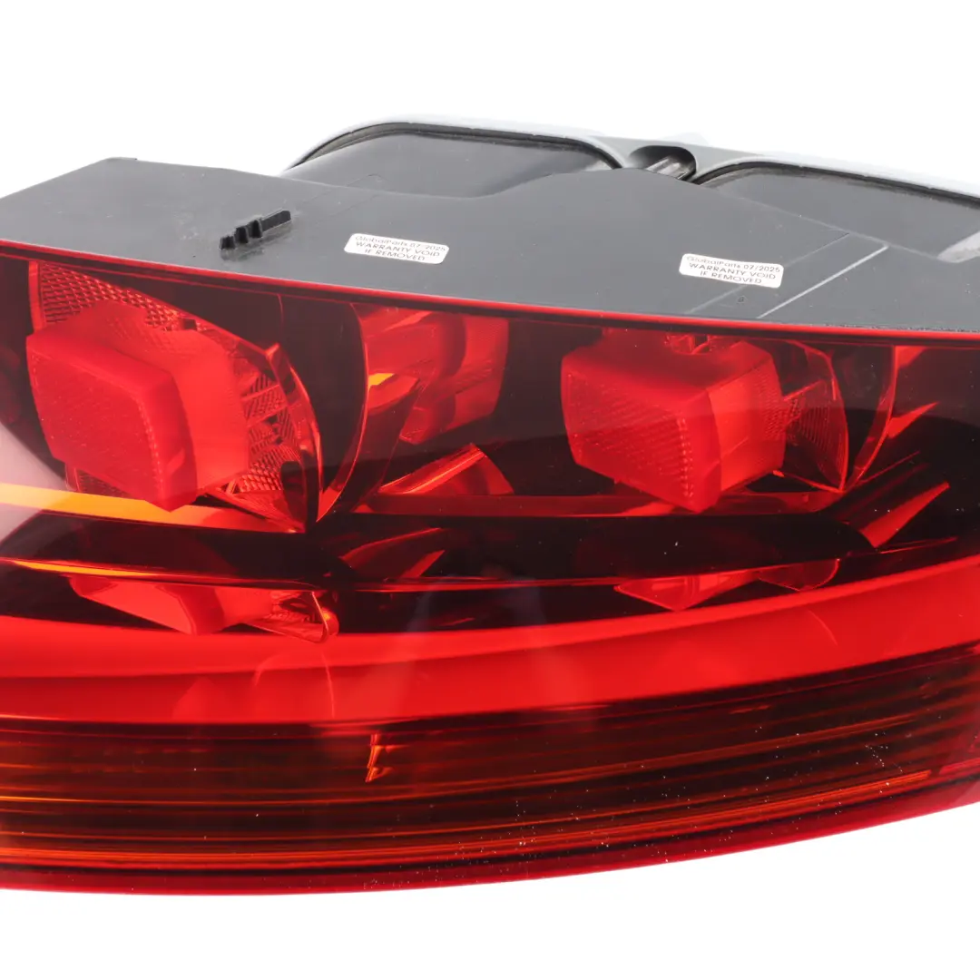 Lamp Light Boot Trunk Lid Rear Right Side O/S to Audi TT 8J Tailgate with Part number 8J0945096G Audi TT 8J Tailgate Lamp Light Boot Trunk Lid Rear Right Side O/S - SKU 8J0945096G - Part number 8J0945096G