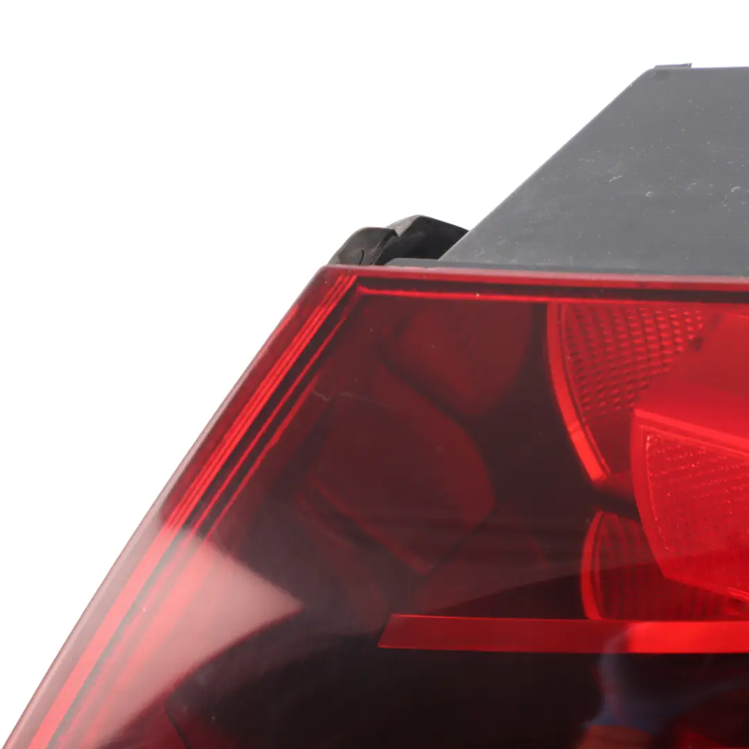 Lamp Light Boot Trunk Lid Rear Right Side O/S to Audi TT 8J Tailgate with Part number 8J0945096G Audi TT 8J Tailgate Lamp Light Boot Trunk Lid Rear Right Side O/S - SKU 8J0945096G - Part number 8J0945096G