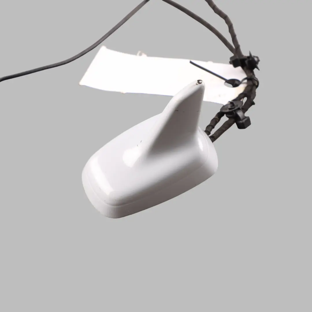 Antenna Aerial Roof Top Shark Suzuka Grey Metallic - Y7F to Audi TT 8J with Part number 8J8035503F Audi TT 8J Antenna Aerial Roof Top Shark Suzuka Grey Metallic - Y7F - SKU 8J8035503F-SUG - Part number 8J8035503F