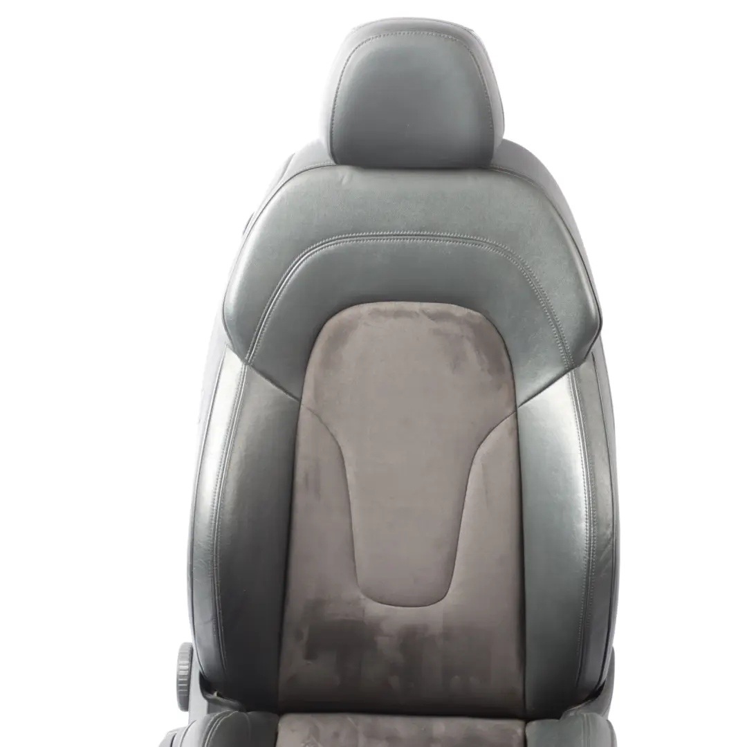 Fotel Sport Przedni Prawy Przód Półskóra Czarny do Audi TT 8J Coupe o numerze 8J8881806AF Audi TT 8J Coupe Fotel Sport Przedni Prawy Przód Półskóra Czarny - SKU 8J8881806AF-1 - Numer Części 8J8881806AF