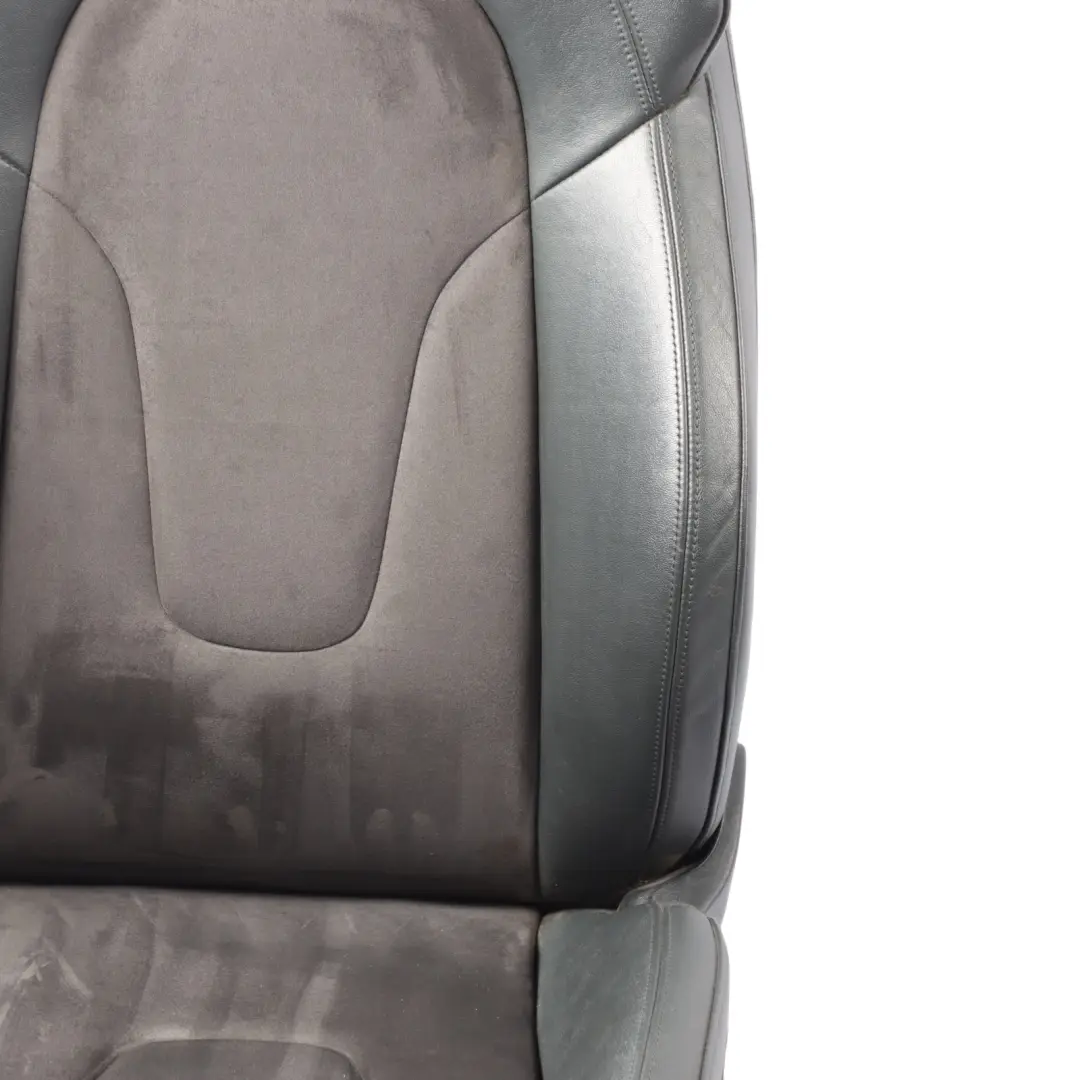 Fotel Sport Przedni Prawy Przód Półskóra Czarny do Audi TT 8J Coupe o numerze 8J8881806AF Audi TT 8J Coupe Fotel Sport Przedni Prawy Przód Półskóra Czarny - SKU 8J8881806AF-1 - Numer Części 8J8881806AF