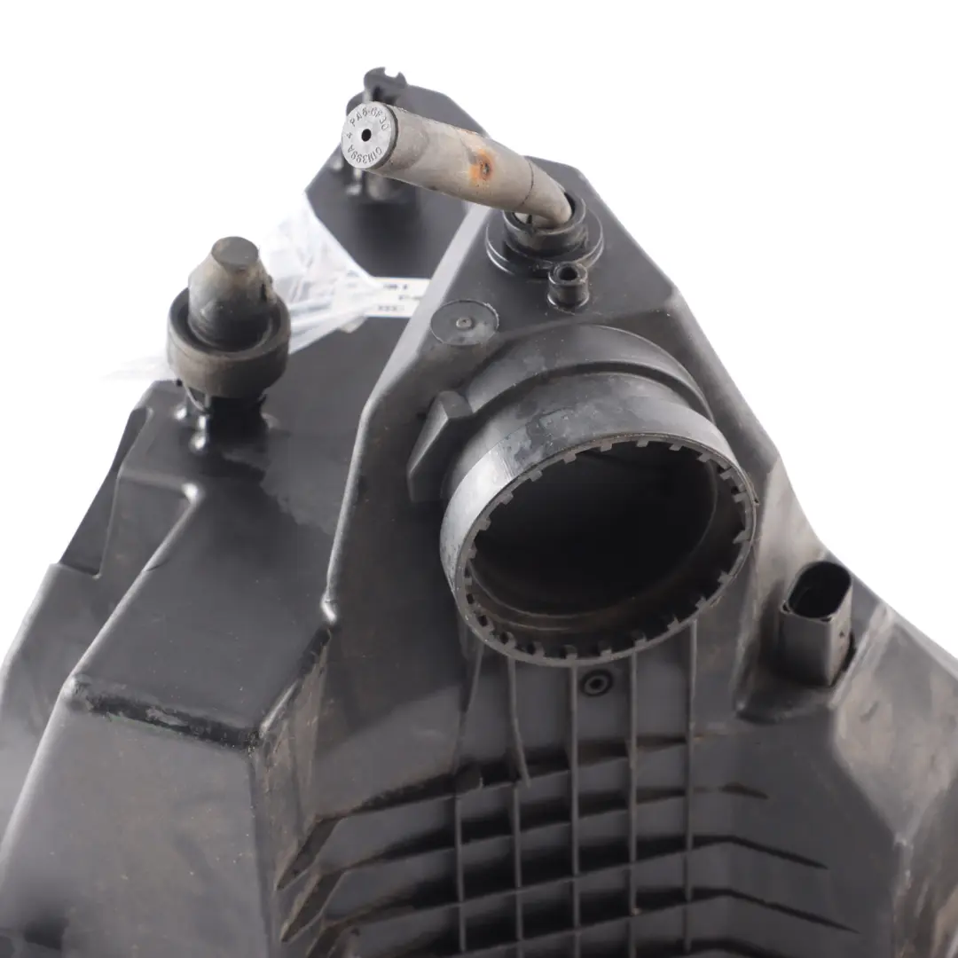 DNUE Petrol Engine Air Filter Box Housing to Audi S3 8V 2.0 TFSI with Part number 8K0133835B Audi S3 8V 2.0 TFSI DNUE Petrol Engine Air Filter Box Housing - SKU 8K0133835B - Part number 8K0133835B