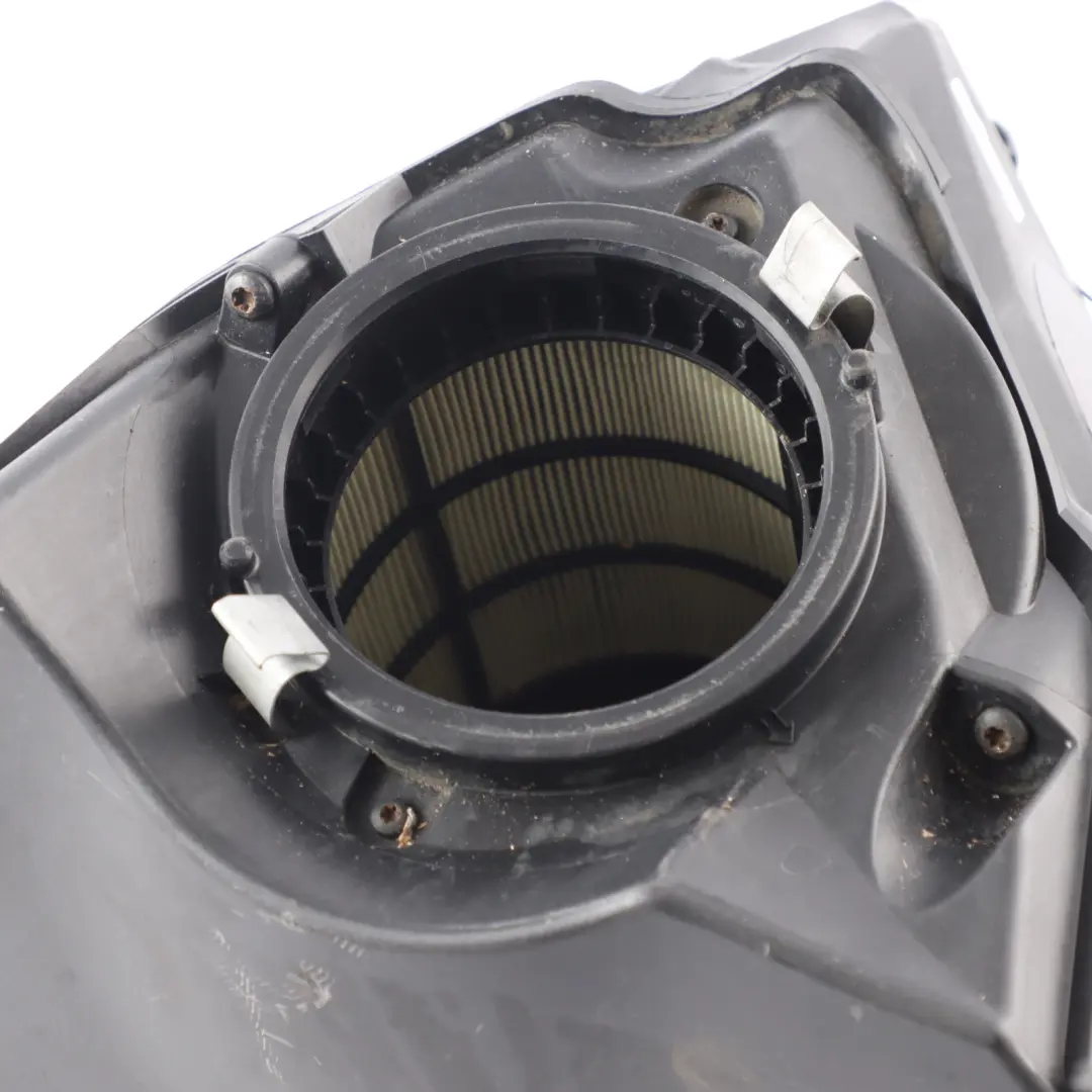 Audi S3 8V 2.0 TFSI DNUE Petrol Engine Air Filter Box Housing - SKU 8K0133835B - Part number 8K0133835B