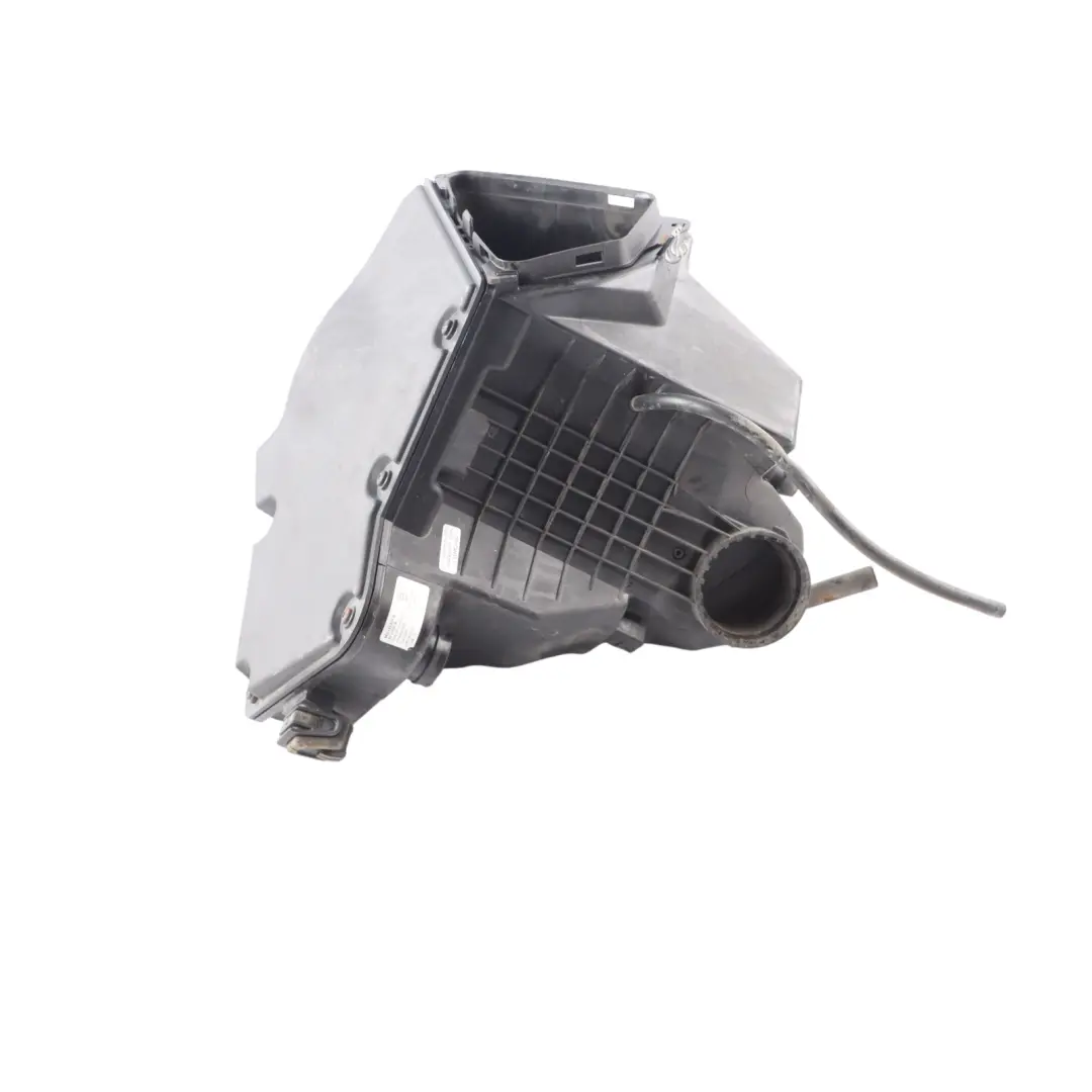 DNUE Petrol Engine Air Filter Box Housing to Audi S3 8V 2.0 TFSI with Part number 8K0133835B Audi S3 8V 2.0 TFSI DNUE Petrol Engine Air Filter Box Housing - SKU 8K0133835B - Part number 8K0133835B