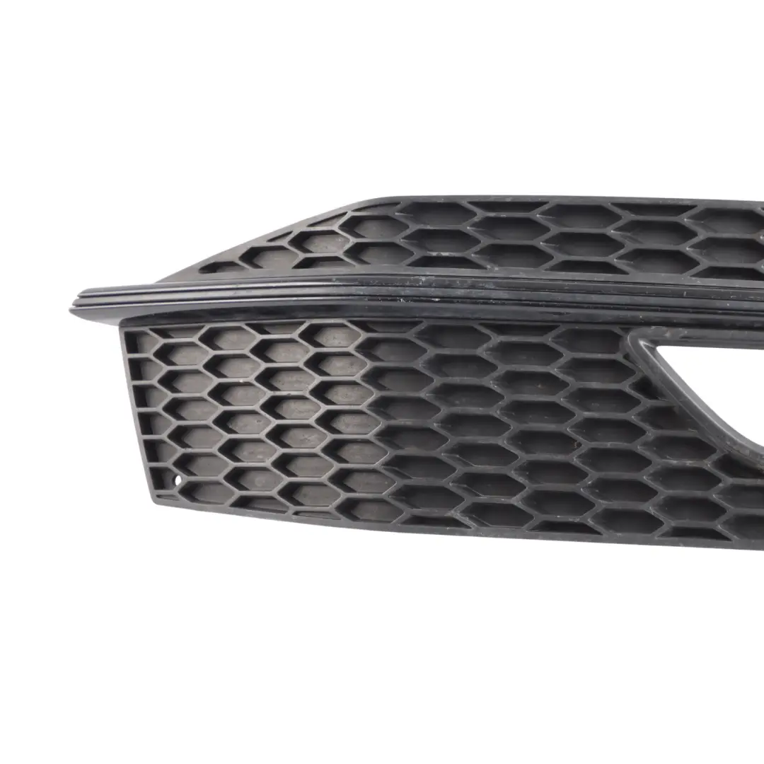 Front Bumper Fog Light Lamp Grille Trim Panel Right O/S to Audi A4 B8 with Part number 8K0807682M Audi A4 B8 Front Bumper Fog Light Lamp Grille Trim Panel Right O/S - SKU 8K0807682M - Part number 8K0807682M