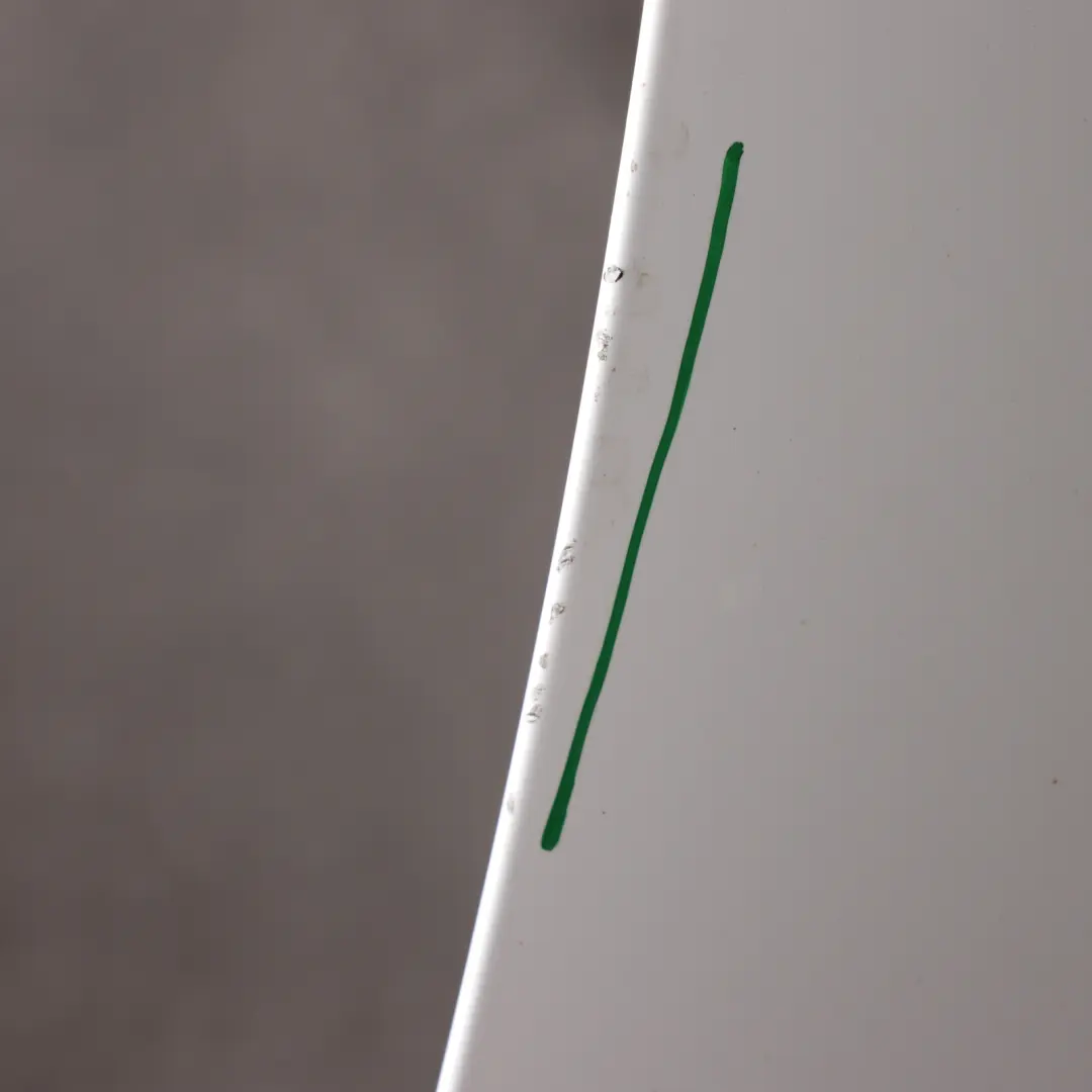 Side Panel Front Right O/S Wing Fender Cover Ibis White - Y9C to Audi A4 B8 with Part number 8K0821106J Audi A4 B8 Side Panel Front Right O/S Wing Fender Cover Ibis White - Y9C - SKU 8K0821106J-IWH - Part number 8K0821106J