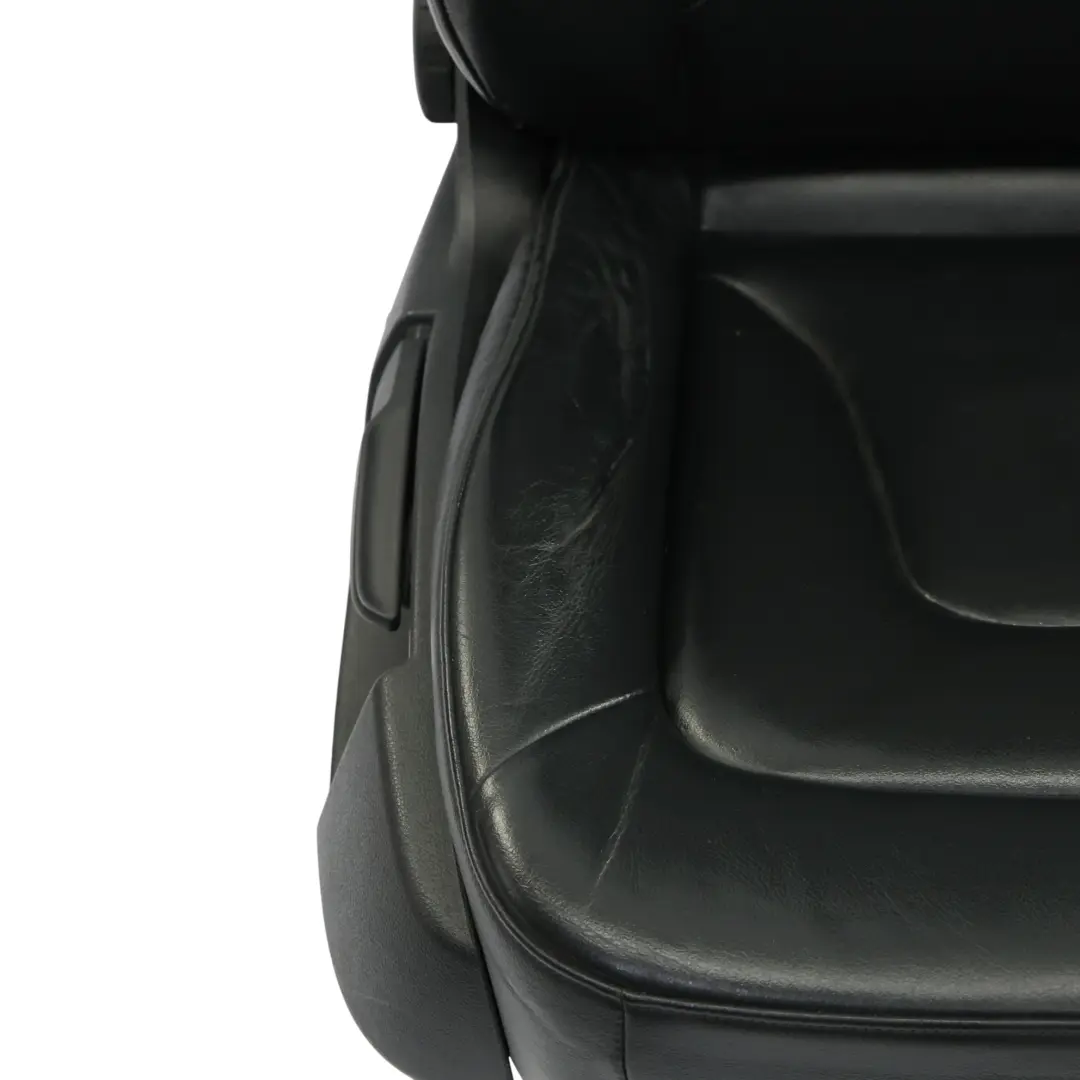 Sedile Anteriore Destro Interno Pelle Nero per Audi A4 B8 con numero di parte 8K0881806C Audi A4 B8 Sedile Anteriore Destro Interno Pelle Nero - SKU 8K0881806C-1 - Numero di parte 8K0881806C