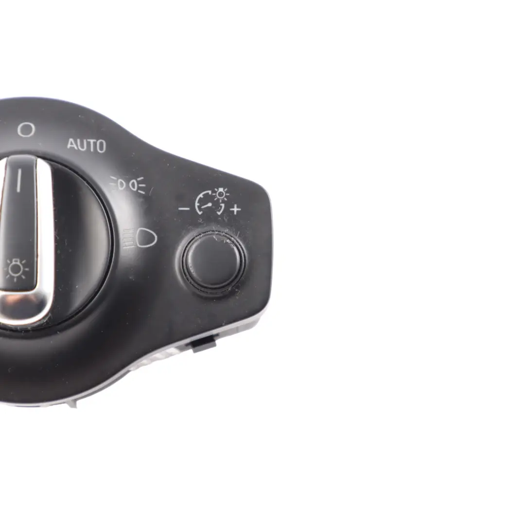 Przełącznik Włącznik Pokrętło Sterowanie Świateł do Audi A4 B8 o numerze 8K0941531G Audi A4 B8 Przełącznik Włącznik Pokrętło Sterowanie Świateł - SKU 8K0941531G - Numer Części 8K0941531G