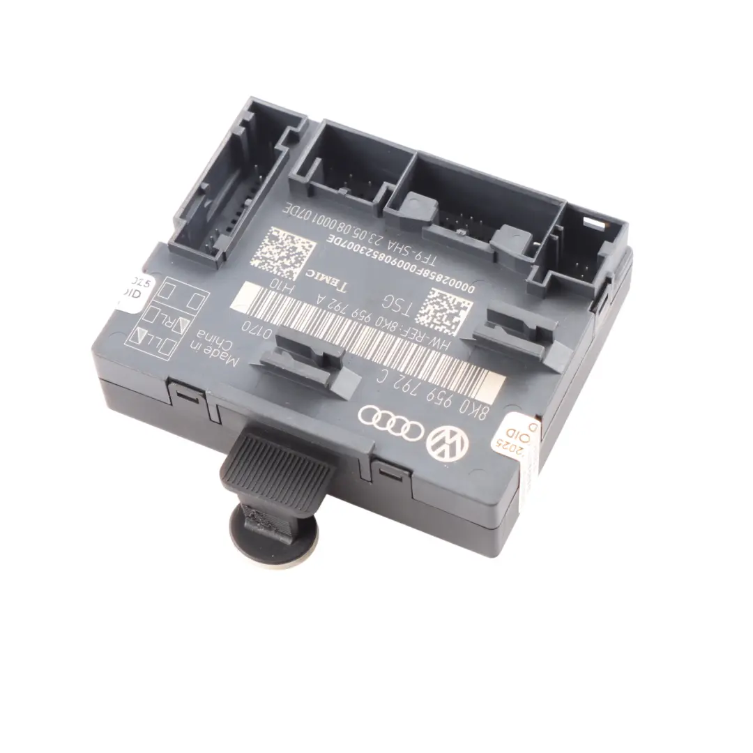 Módulo Control Unidad ECU Puerta Delantera Izquierda para Audi A4 B8 con número de pieza 8K0959792C Audi A4 B8 Módulo Control Unidad ECU Puerta Delantera Izquierda - SKU 8K0959792C - Número de pieza 8K0959792C