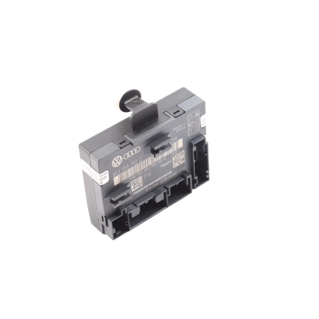Módulo Control Unidad ECU Puerta Delantera Izquierda para Audi A4 B8 con número de pieza 8K0959792C Audi A4 B8 Módulo Control Unidad ECU Puerta Delantera Izquierda - SKU 8K0959792C - Número de pieza 8K0959792C