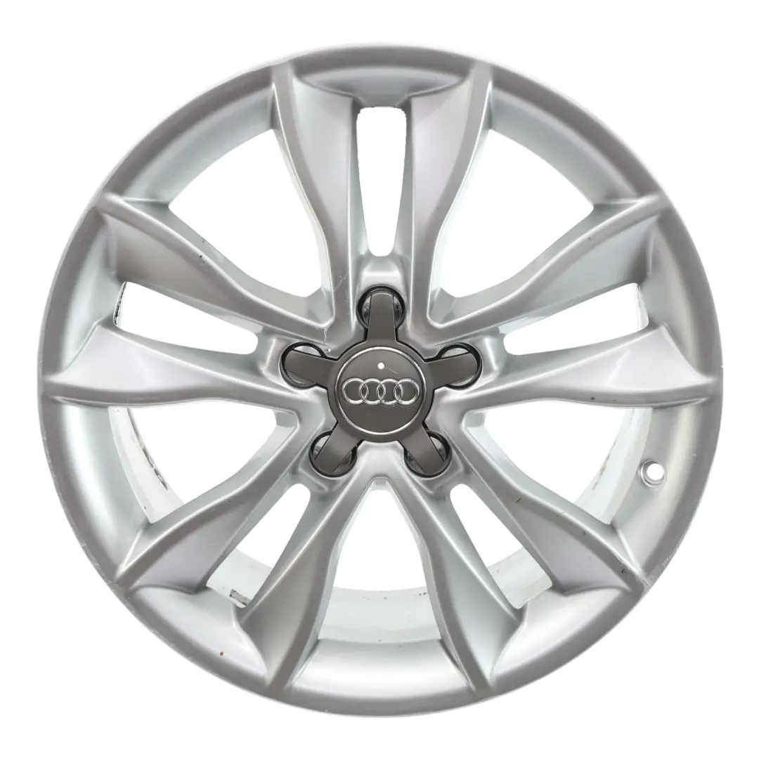 Jante argentée en alliage 17" 7,5J ET:56 pour Audi A3 8P à propos du numéro de pièce 8P0601025CC Audi A3 8P Jante argentée en alliage 17" 7,5J ET:56 - SKU 8P0601025CC-2 - Numéro de pièce 8P0601025CC