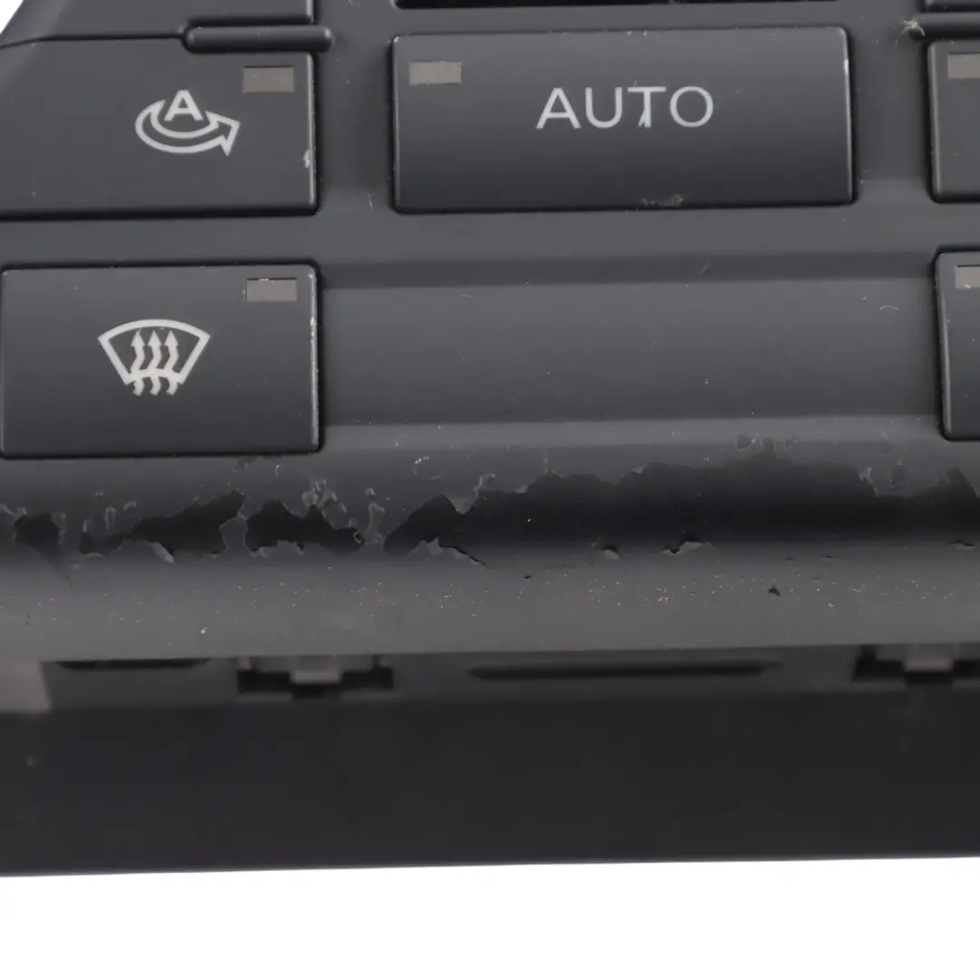 A/C Air Conditioning Climate Heater Control Panel to Audi A3 8P with Part number 8P0820043M Audi A3 8P A/C Air Conditioning Climate Heater Control Panel - SKU 8P0820043M - Part number 8P0820043M