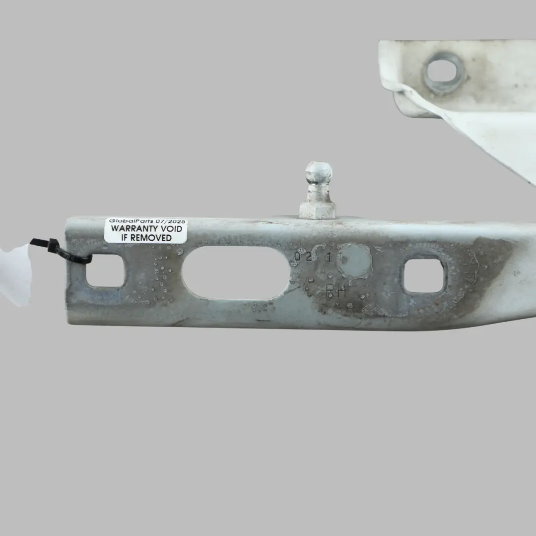 Front Hood Bonnet Hinge Right O/S Ibis White - Y9C to Audi Q5 8R with Part number 8R0823302A Audi Q5 8R Front Hood Bonnet Hinge Right O/S Ibis White - Y9C - SKU 8R0823302A-IWH - Part number 8R0823302A