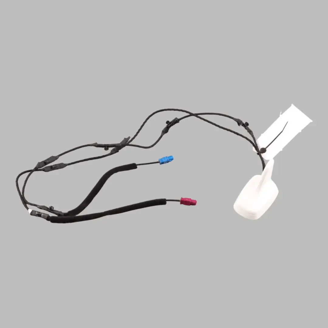 Audi A5 8T Antenna Amplifier Shark Fin Top Aerial Ibis White Y9C - SKU 8T0035503H-IWH - Part number 8T0035503H