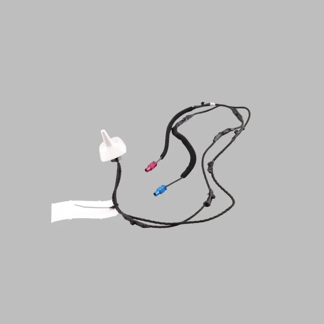 Audi A5 8T Antena Dachowa Płetwa Biała Ibis White Y9C - SKU 8T0035503H-IWH - Numer Części 8T0035503H