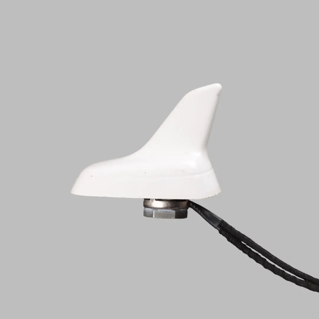 Audi A5 8T Antenna Amplifier Shark Fin Top Aerial Ibis White Y9C - SKU 8T0035503H-IWH - Part number 8T0035503H