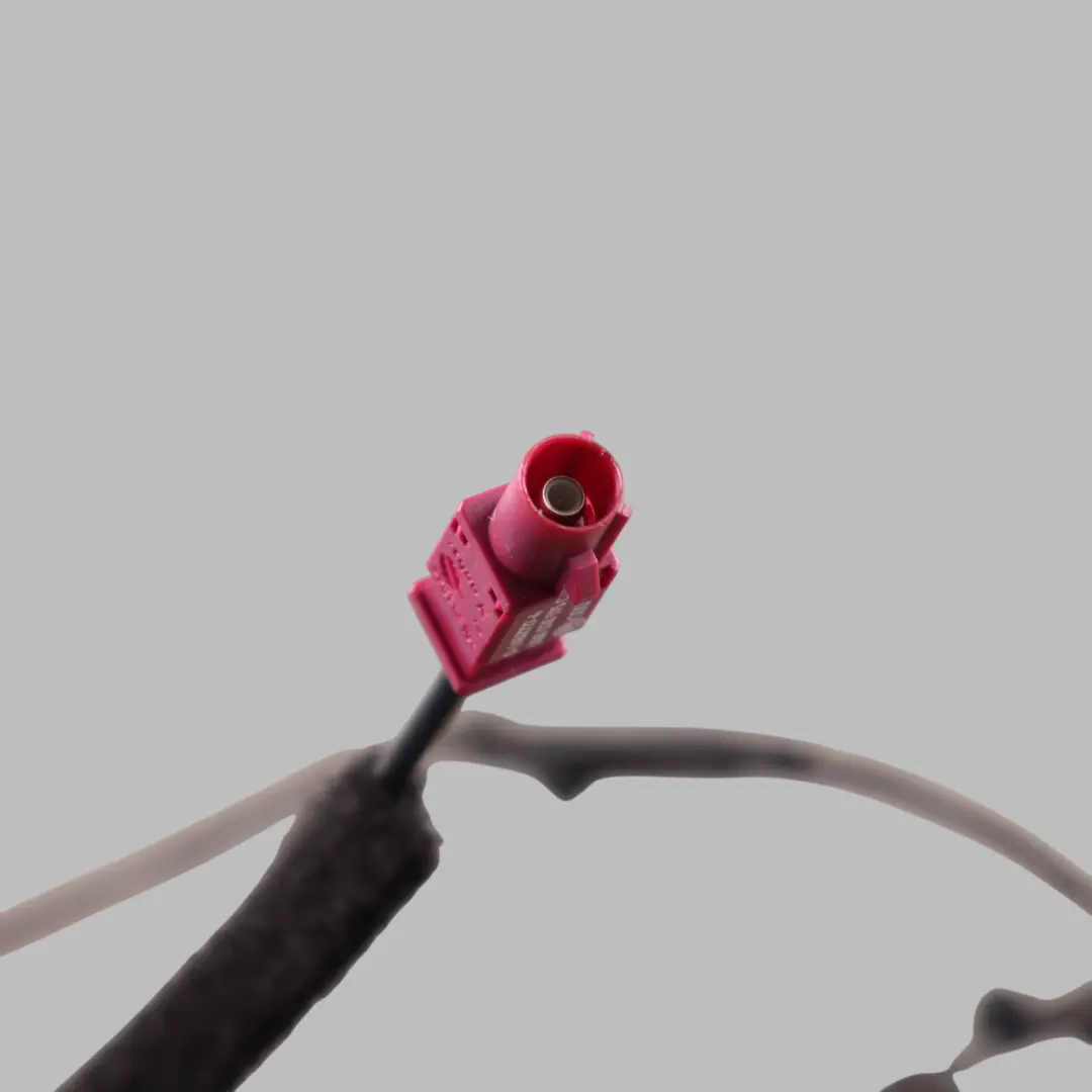 Antenne Verstärker Haifischflosse Antenne Ibis Weiß Y9C für Audi A5 8T mit Teilenummer 8T0035503H Audi A5 8T Antenne Verstärker Haifischflosse Antenne Ibis Weiß Y9C - SKU 8T0035503H-IWH - Teilenummer 8T0035503H