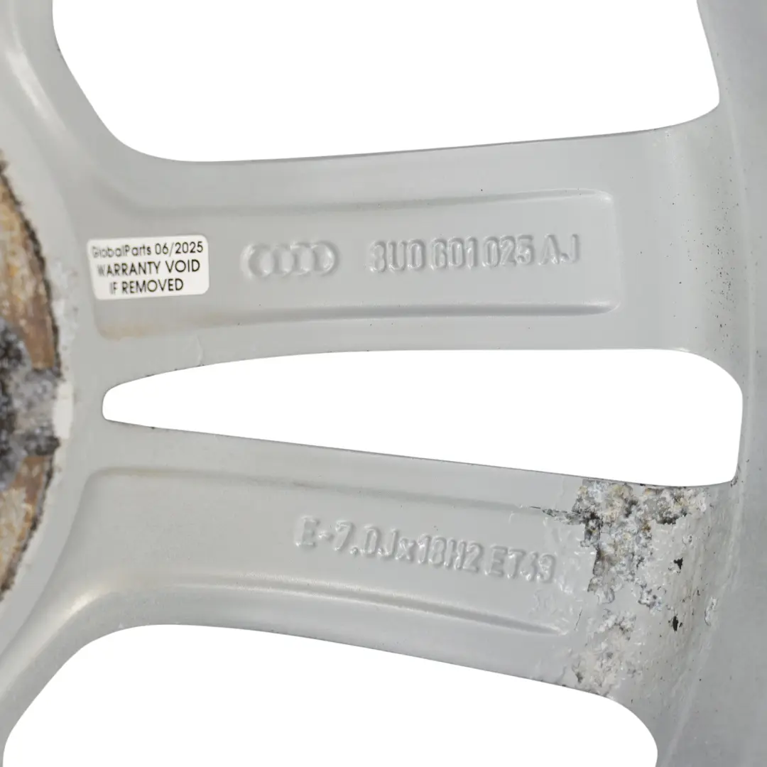 Audi Q3 8U Jante argentée en alliage 18" 7J ET:43 Double Star Spoke - SKU 8U0601025AJ-2 - Numéro de pièce 8U0601025AJ