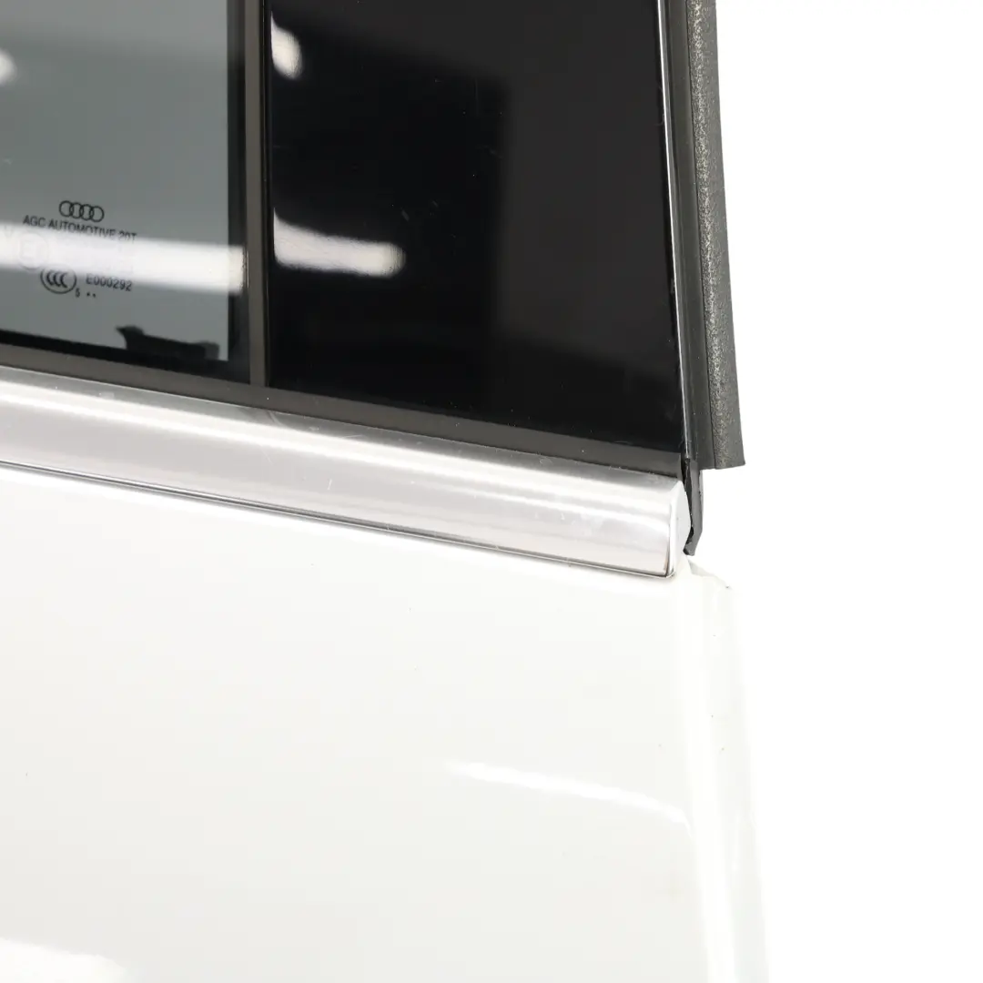 Tür Hinten Rechts Glacier White Pearl Metallic - S9R für Audi Q3 8U mit Teilenummer 8U0833052B Audi Q3 8U Tür Hinten Rechts Glacier White Pearl Metallic - S9R - SKU 8U0833052B-MGW - Teilenummer 8U0833052B