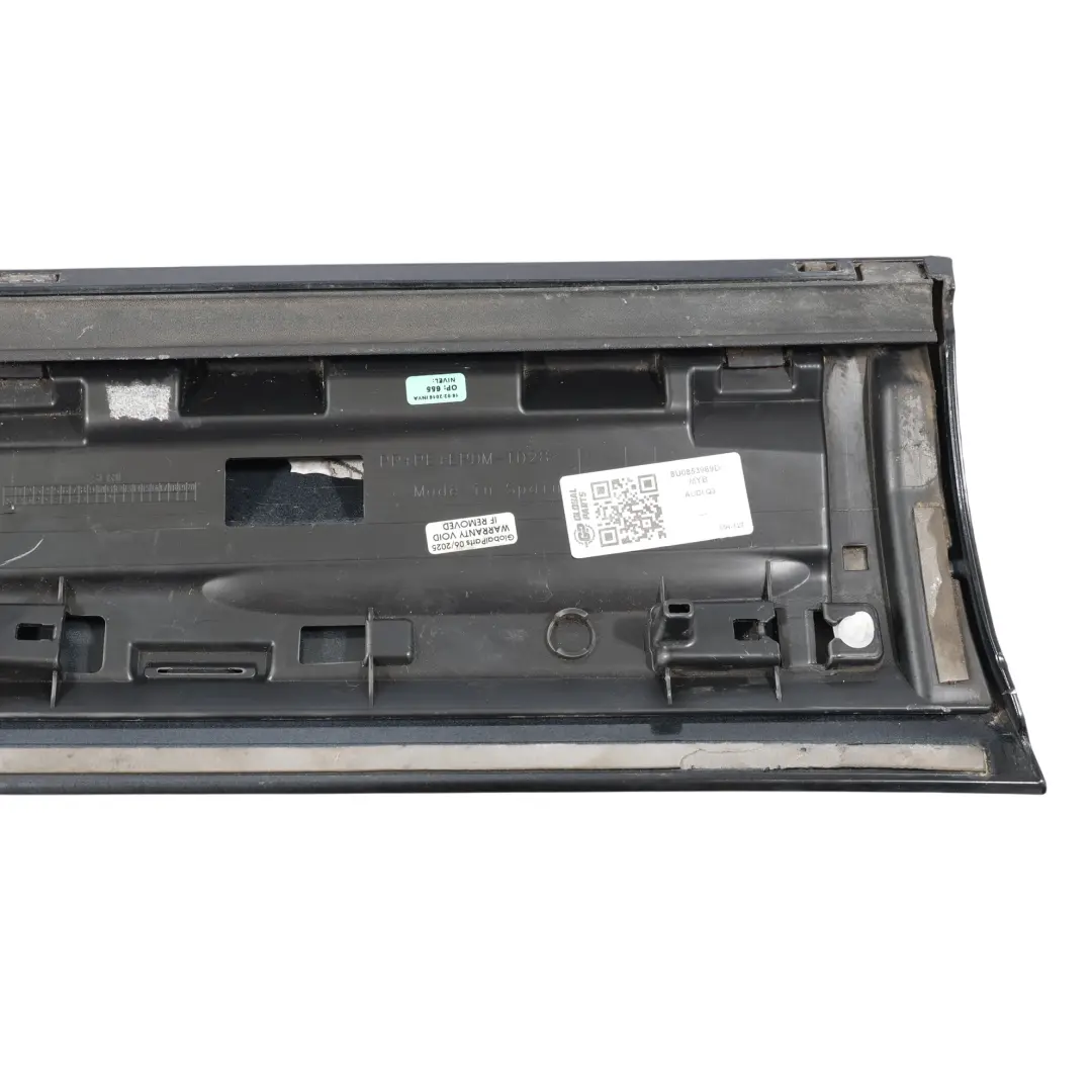 Embellecedor Puerta Trasera Izquierda Negro Mítico - Y9T para Audi Q3 8U con número de pieza 8U0853969D Audi Q3 8U Embellecedor Puerta Trasera Izquierda Negro Mítico - Y9T - SKU 8U0853969D-MYB - Número de pieza 8U0853969D