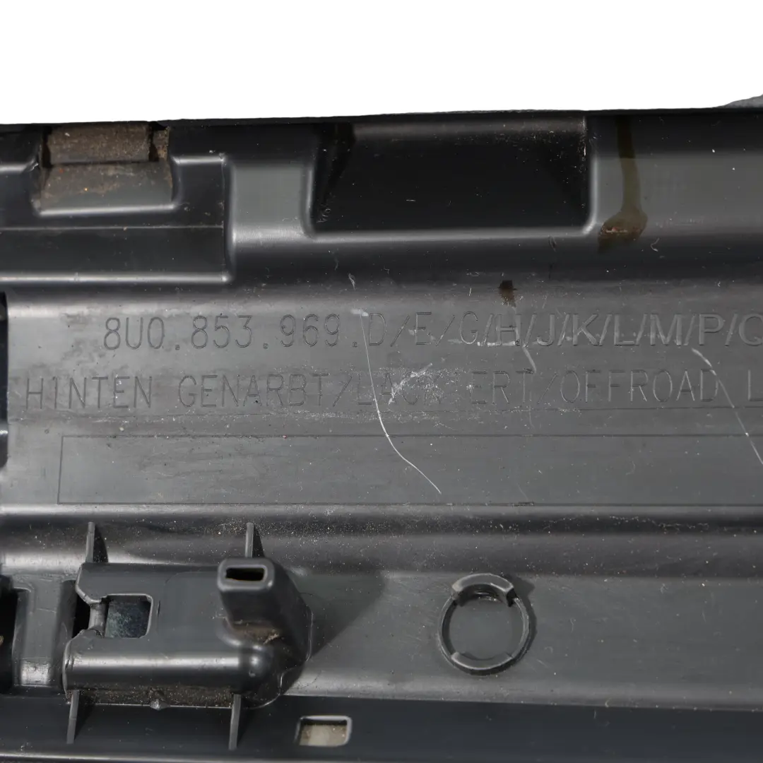 Embellecedor Puerta Trasera Izquierda Negro Mítico - Y9T para Audi Q3 8U con número de pieza 8U0853969D Audi Q3 8U Embellecedor Puerta Trasera Izquierda Negro Mítico - Y9T - SKU 8U0853969D-MYB - Número de pieza 8U0853969D