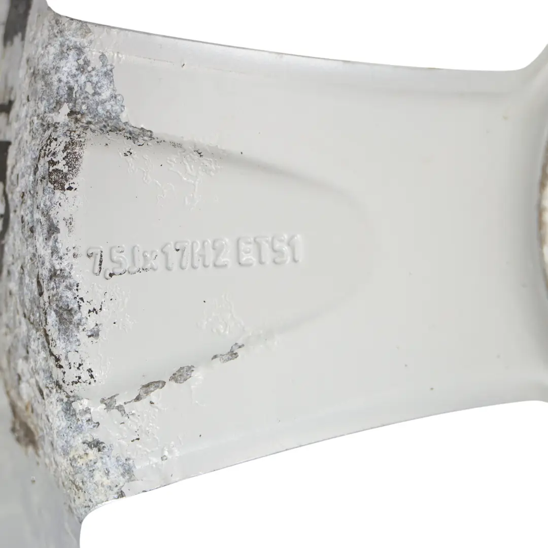 Jante En Alliage 17" ET:51 7,5J Argent pour Audi A3 8V à propos du numéro de pièce 8V0601025 Audi A3 8V Jante En Alliage 17" ET:51 7,5J Argent - SKU 8V0601025-4 - Numéro de pièce 8V0601025