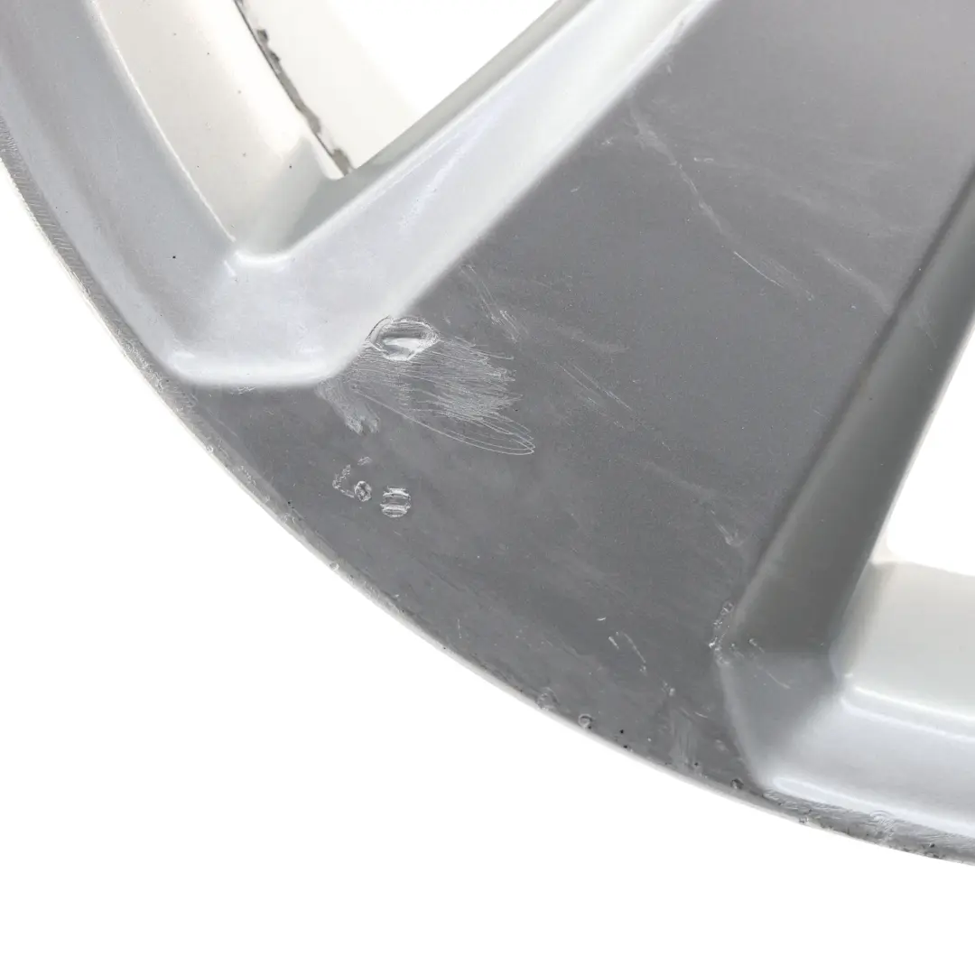 Audi A3 8V Cerchio In Lega Argento 17" ET:51 7,5J Raggi A Stella - SKU 8V0601025BK-2 - Numero di parte 8V0601025BK