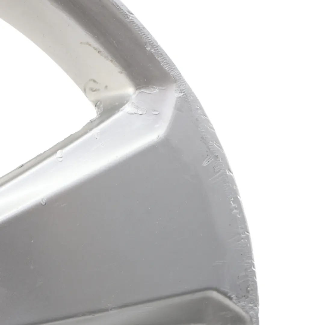 Jante En Alliage Argenté 17" ET:51 7,5J À Rayons Étoile pour Audi A3 8V à propos du numéro de pièce 8V0601025BK Audi A3 8V Jante En Alliage Argenté 17" ET:51 7,5J À Rayons Étoile - SKU 8V0601025BK-2 - Numéro de pièce 8V0601025BK