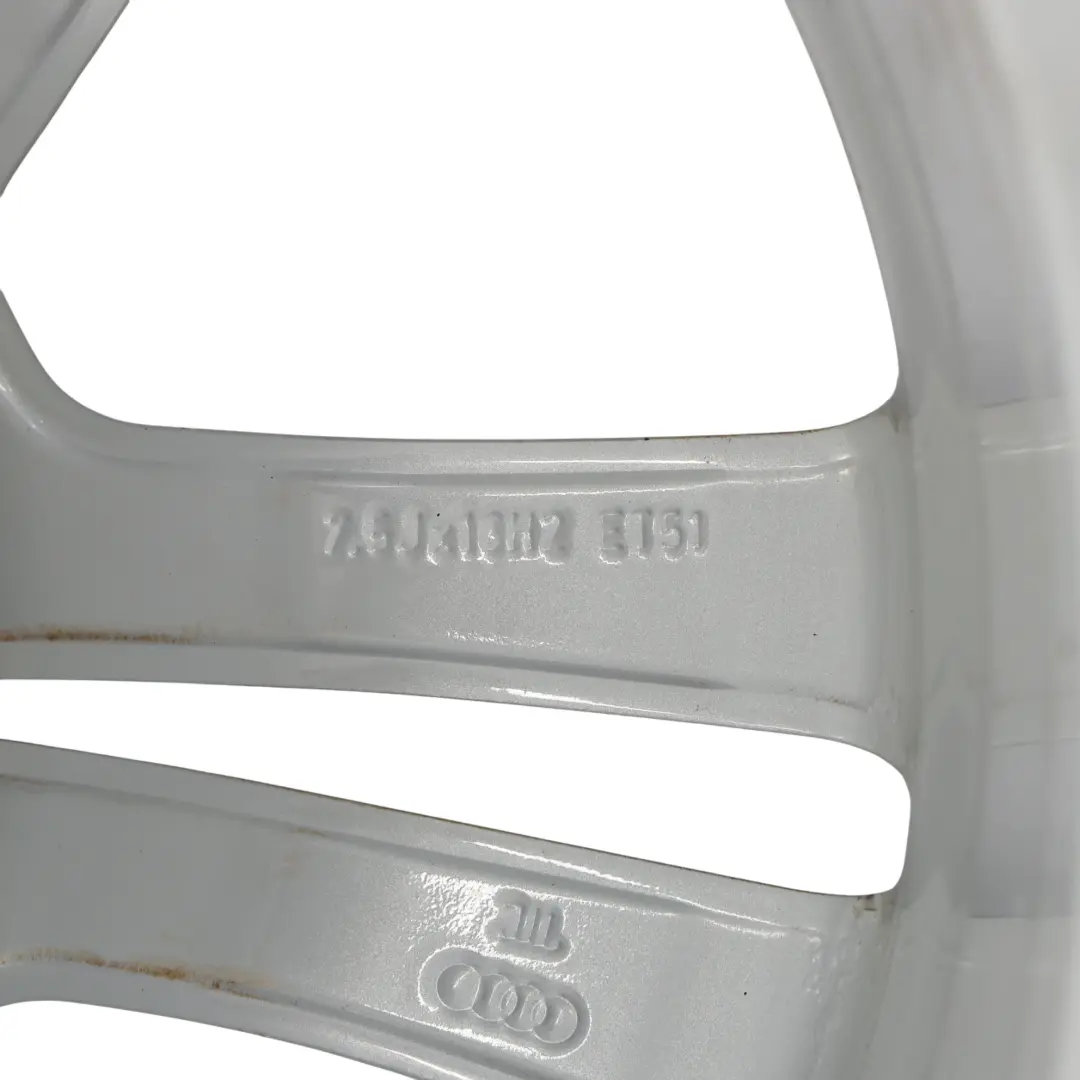 Silberne Leichtmetallfelge Alufelge 18" 7.5J ET:51 für Audi A3 8V mit Teilenummer 8V0601025BL Audi A3 8V Silberne Leichtmetallfelge Alufelge 18" 7.5J ET:51 - SKU 8V0601025BL-2 - Teilenummer 8V0601025BL