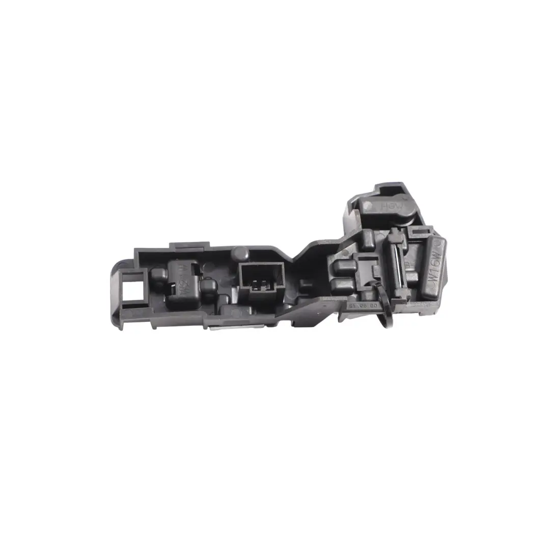 Trasera Trasera Interior Lámpara Soporte Bombilla Derecho para Audi A3 8V con número de pieza 8V3945258A Audi A3 8V Trasera Trasera Interior Lámpara Soporte Bombilla Derecho - SKU 8V3945258A - Número de pieza 8V3945258A