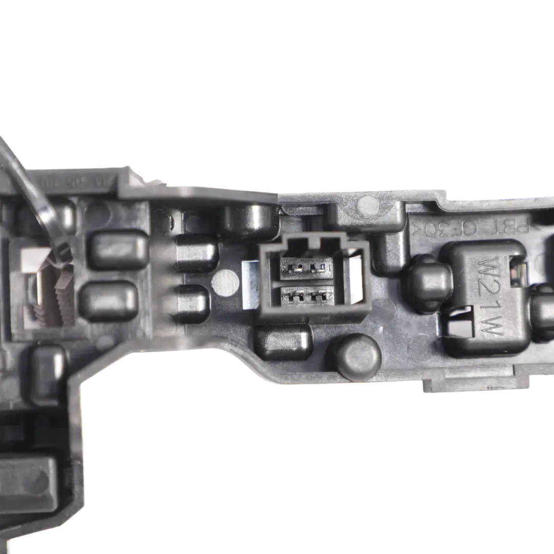 Audi A3 8V Fanale Posteriore Interno Lampada Portalampada Staffa Destra - SKU 8V3945258A - Numero di parte 8V3945258A