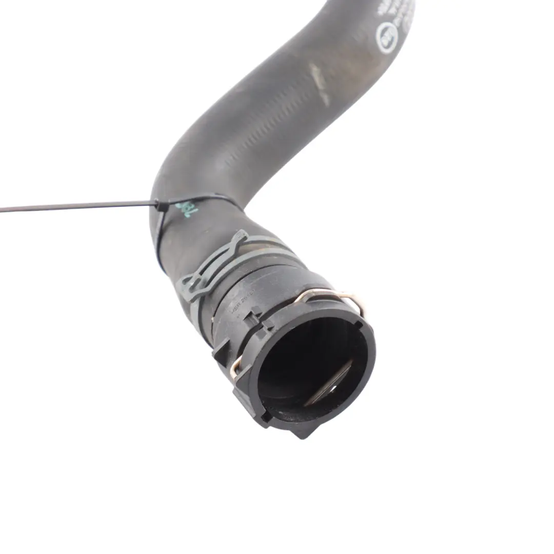 Manguera Refrigerante Agua 2.0 TDI Diesel para Audi A5 8T con número de pieza 8W0122101AL Audi A5 8T Manguera Refrigerante Agua 2.0 TDI Diesel - SKU 8W0122101AL - Número de pieza 8W0122101AL