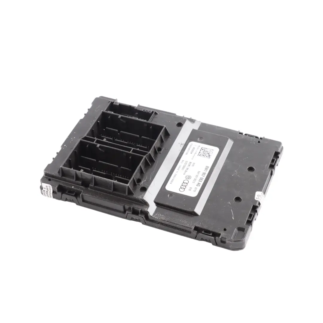Moduł Sterownik Komfortu Nadwozia BCM do Audi A4 B9 o numerze 8W1907063AG Audi A4 B9 Moduł Sterownik Komfortu Nadwozia BCM - SKU 8W1907063AG - Numer Części 8W1907063AG